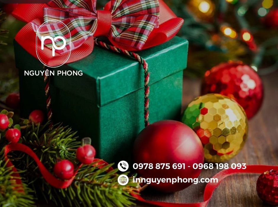 In Hộp Quà Giáng Sinh Theo Yêu Cầu: Tạo Dấu Ấn Riêng Cho Mùa Lễ Hội